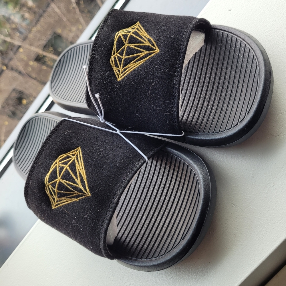 Diamond Supply Co. Slides